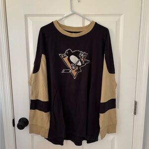 Vintage Men’s Pittsburgh Penguins Hockey Shirt